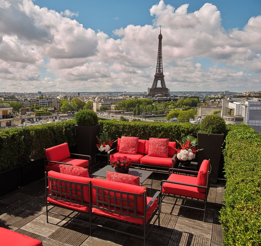 paris-romantic-holidays-couples