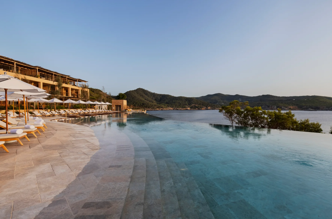 eco-travel-ultra-luxury