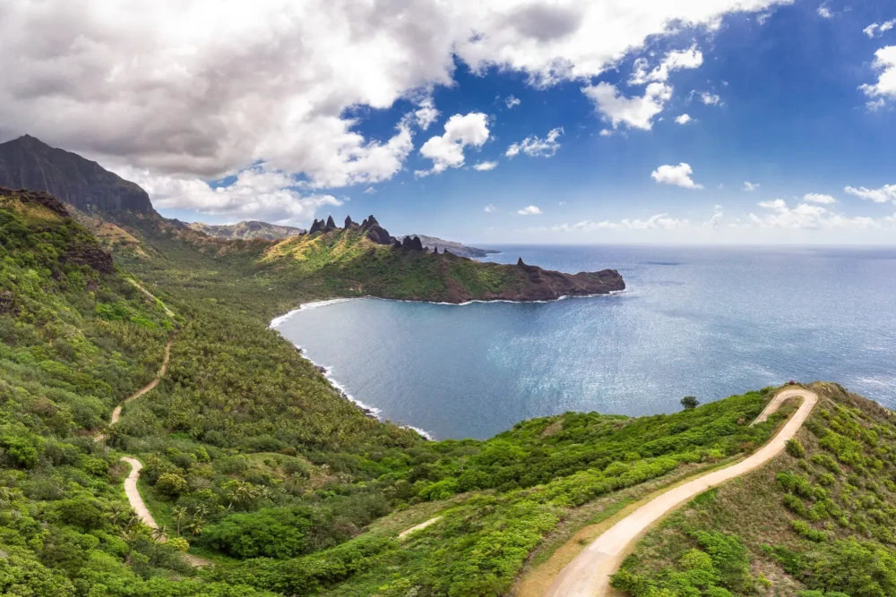 ultimate-wanderluxe-list