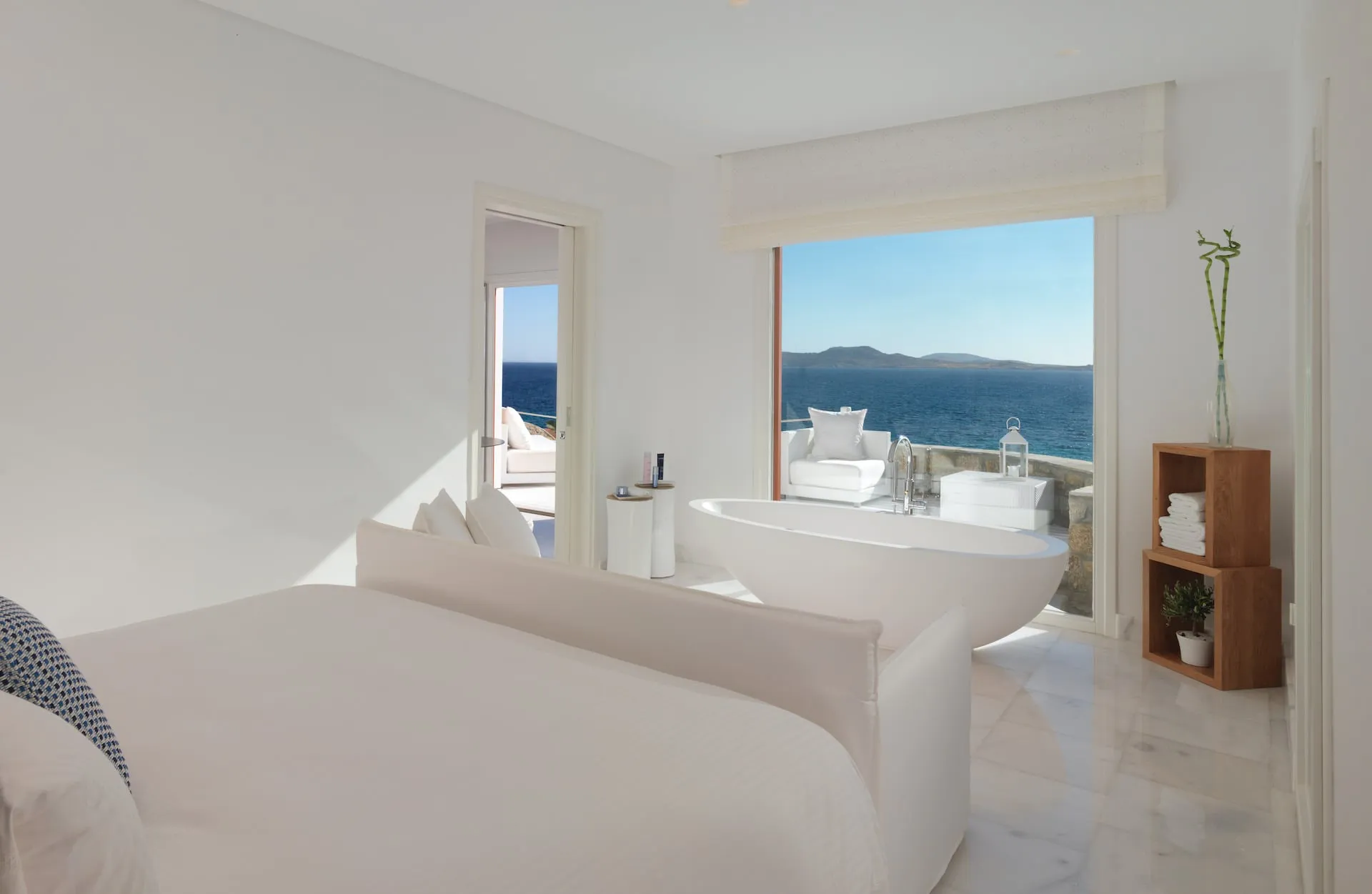mykonos-grand-hotel-spa-deluxe-suite-private-pool